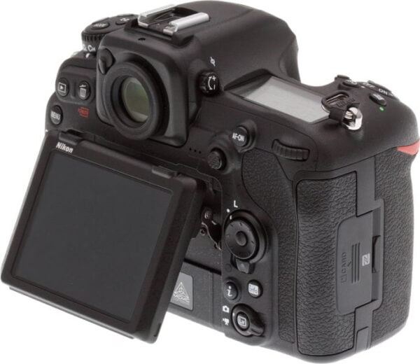 كاميرا نيكون D500